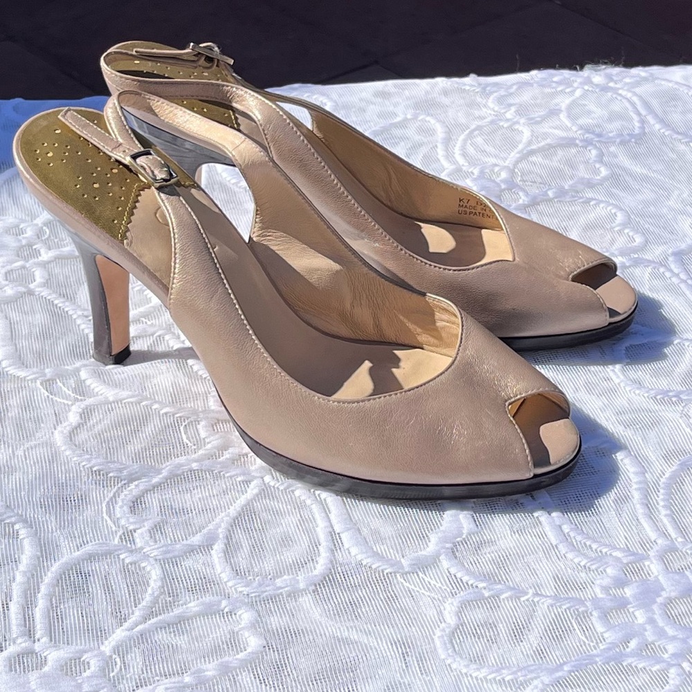 Cole Haan Peep toe Sandal